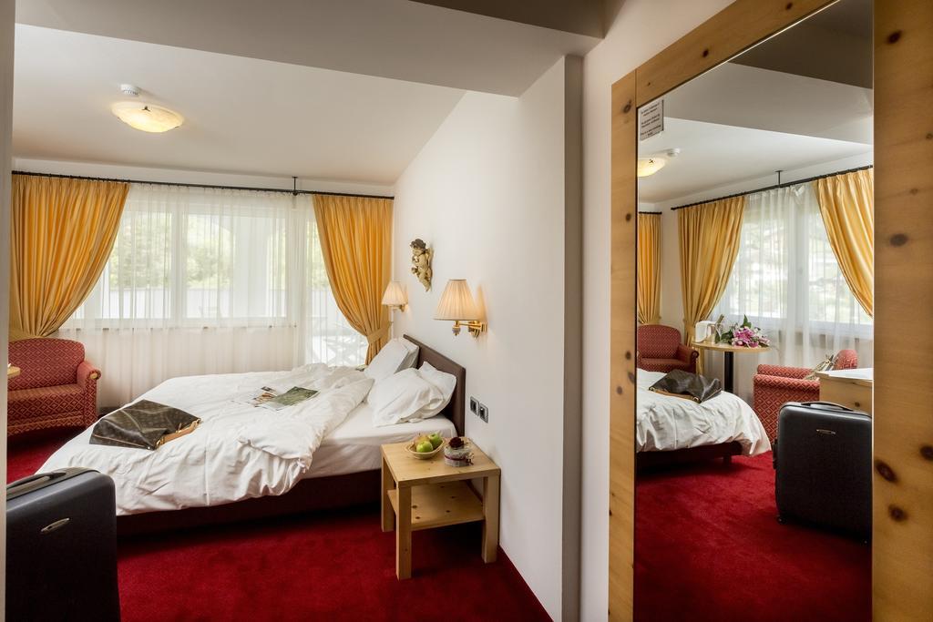 Diamant Spa Resort Santa Cristina Val Gardena Ruang foto